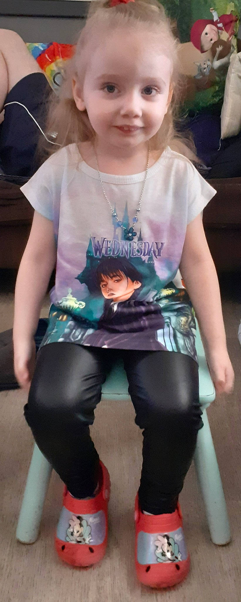 Madyson a rejoint le concours — aidez-le/la à gagner de superbes lots ! active_pants, baby_toddler_clothing, clothing, cool, eye, happy, human_body, joint, joy, leg, magenta, person, pink, purple, shoulder, sleeve, smile, sportswear, standing, t_shirt