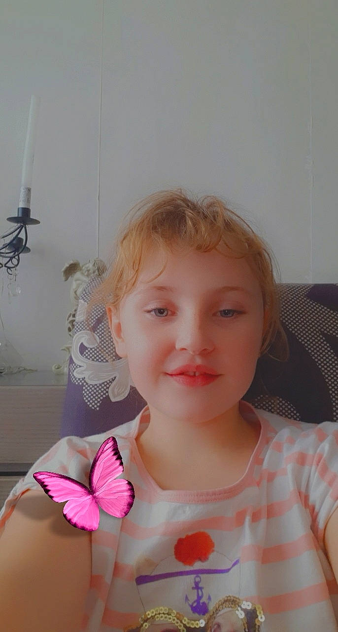 Ortense a rejoint le concours — aidez-le/la à gagner de superbes lots ! cheek, child, ear, face, finger, hair, head, joy, lip, mouth, neck, nose, person, pink, skin, toddler