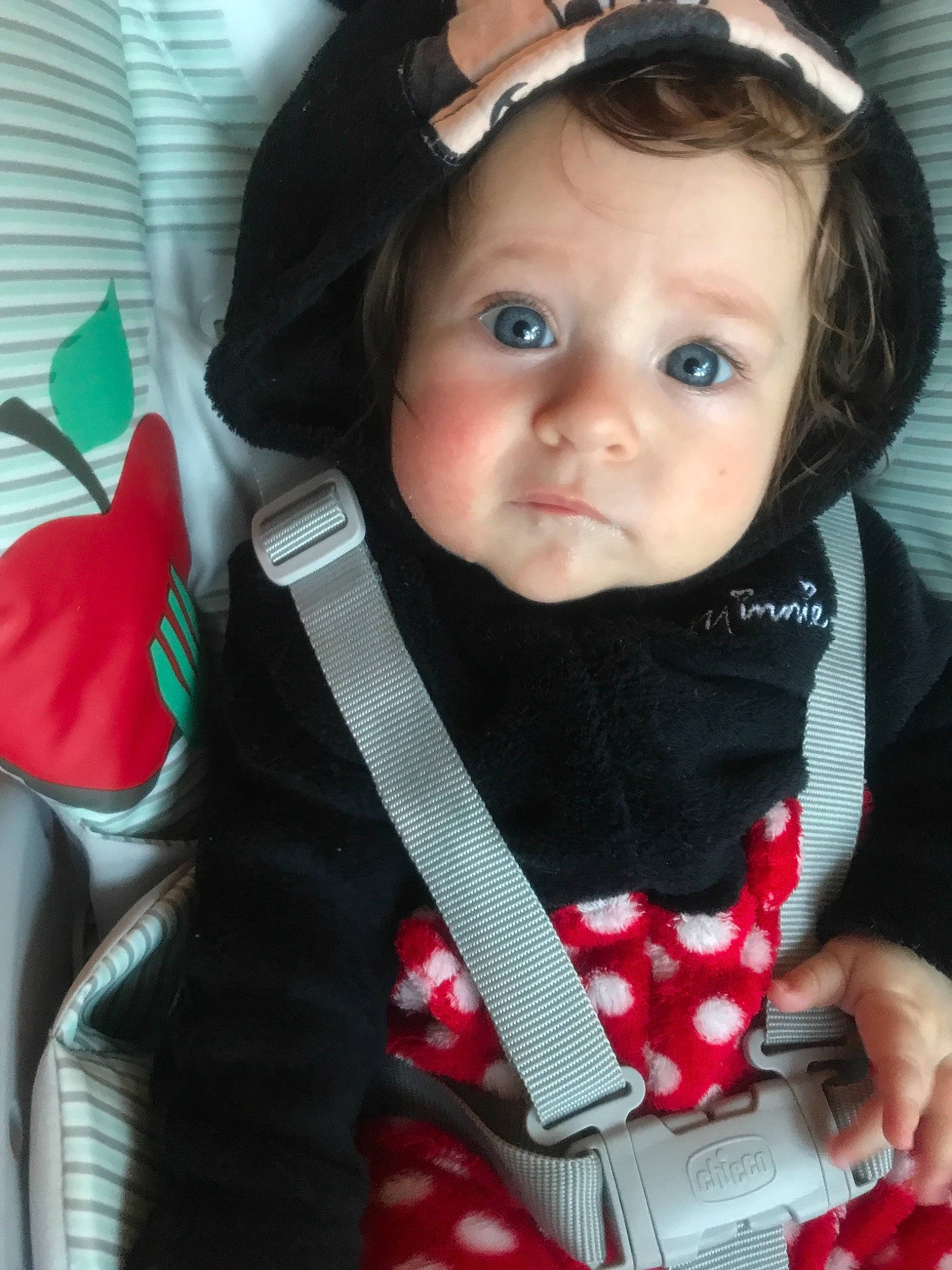 Clara participe au concours pour gagner de l'argent avec cette photo : child, fashion_accessory, girl, headgear, infant, person, product, textile, toddler