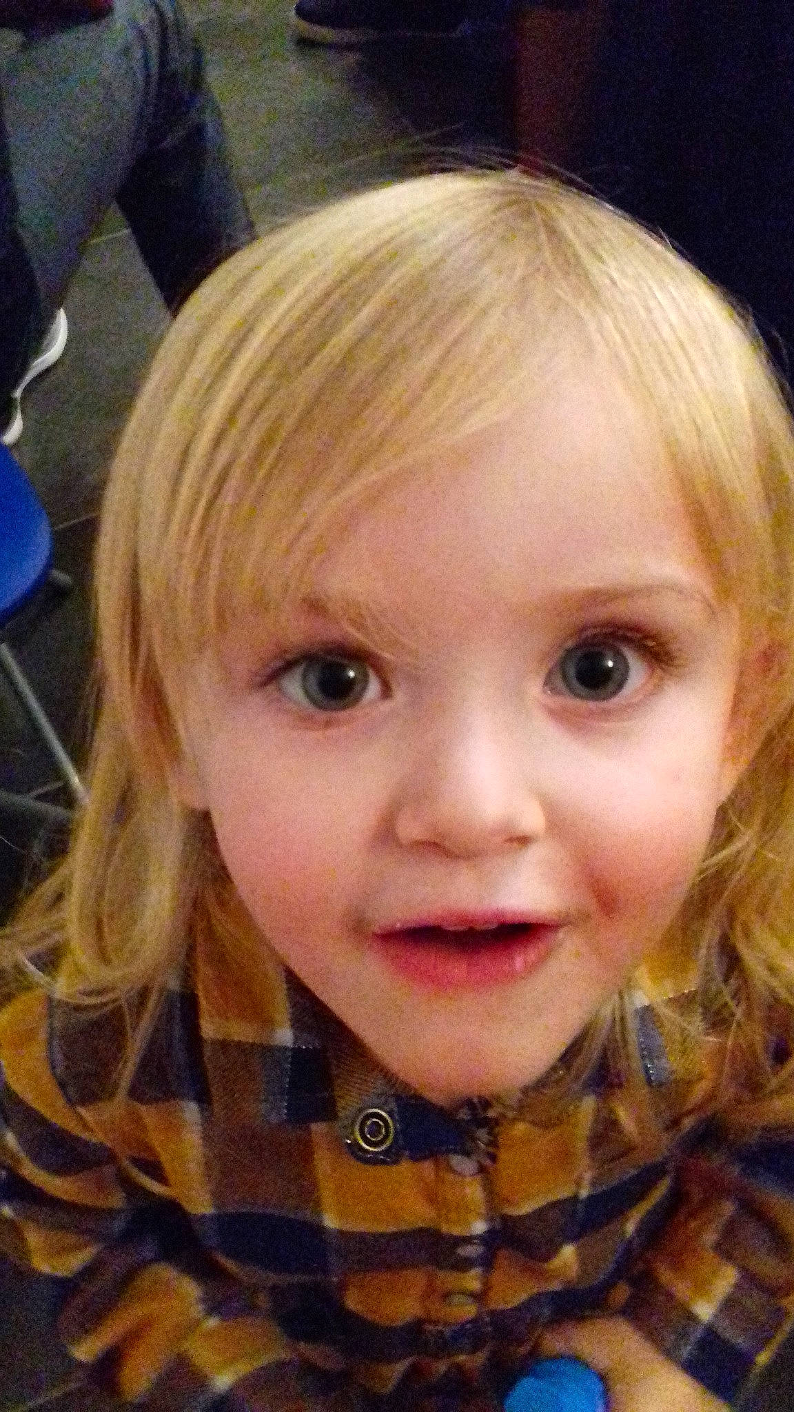 Carla a rejoint le concours — aidez-le/la à gagner de superbes lots ! blond, cheek, child, chin, eye, eyebrow, face, forehead, girl, hair, hairstyle, head, human_hair_color, lip, mouth, nose, organ, person, selfie, toddler