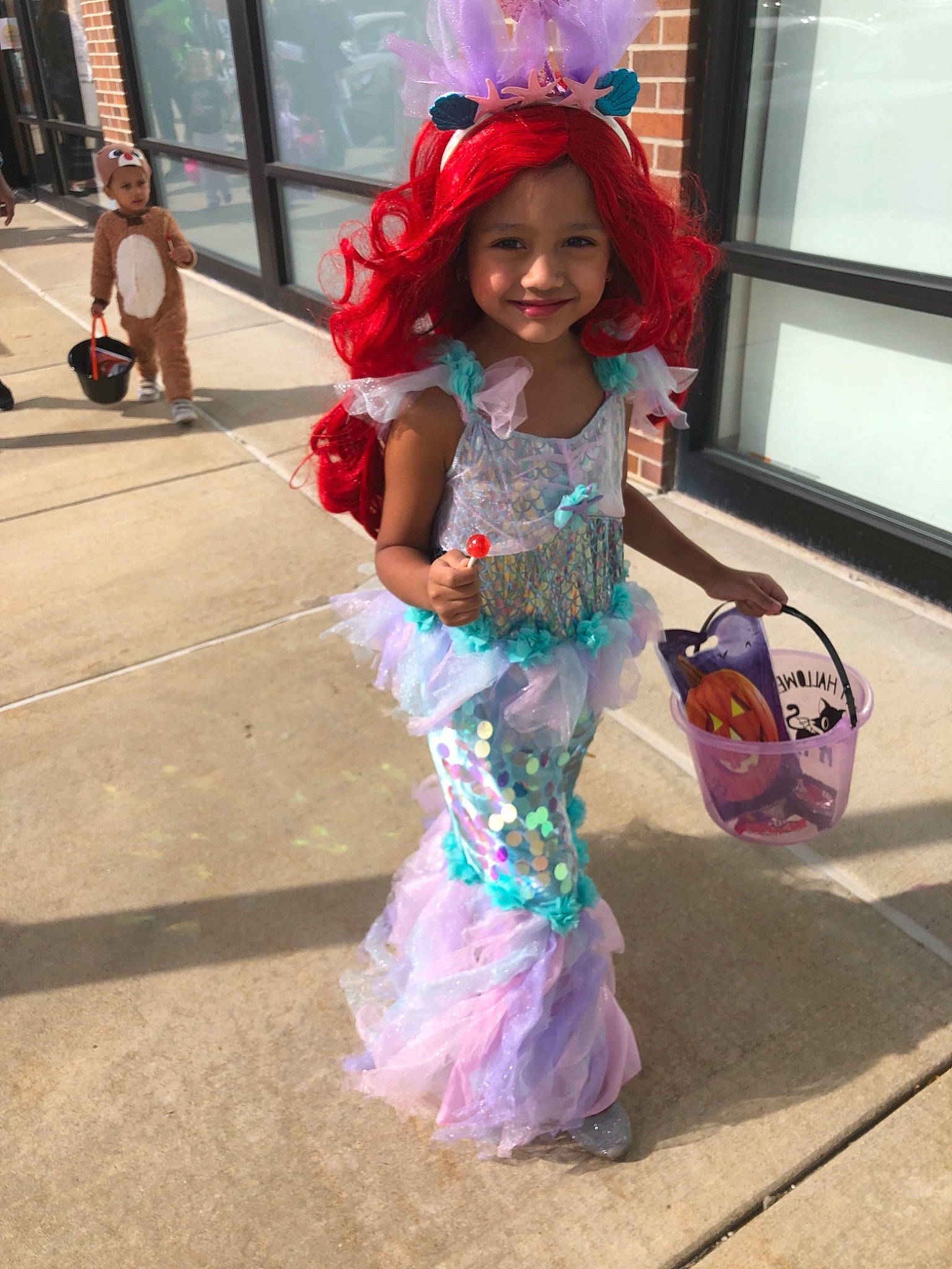 Avishka is registered to the contest to win money with this photo: child, cosplay, costume, dress, fawn, fictional_character, fun, hair_coloring, headwear, joy, mermaid, person, pink, plant, toddler, vacation