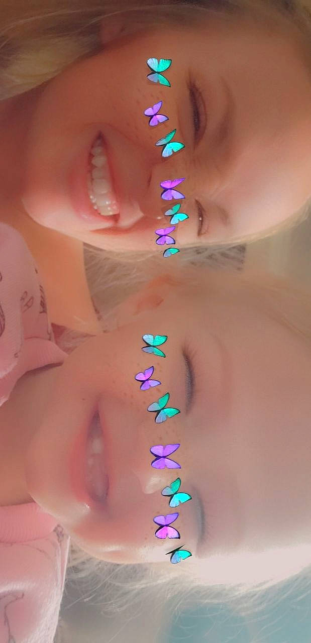 Meea is registered to the contest to win money with this photo: blue, body_jewelry, chest, chin, cool, eyebrow, eyelash, finger, happy, human_body, jaw, joy, light, lip, mouth, muscle, nail, neck, nose, organism