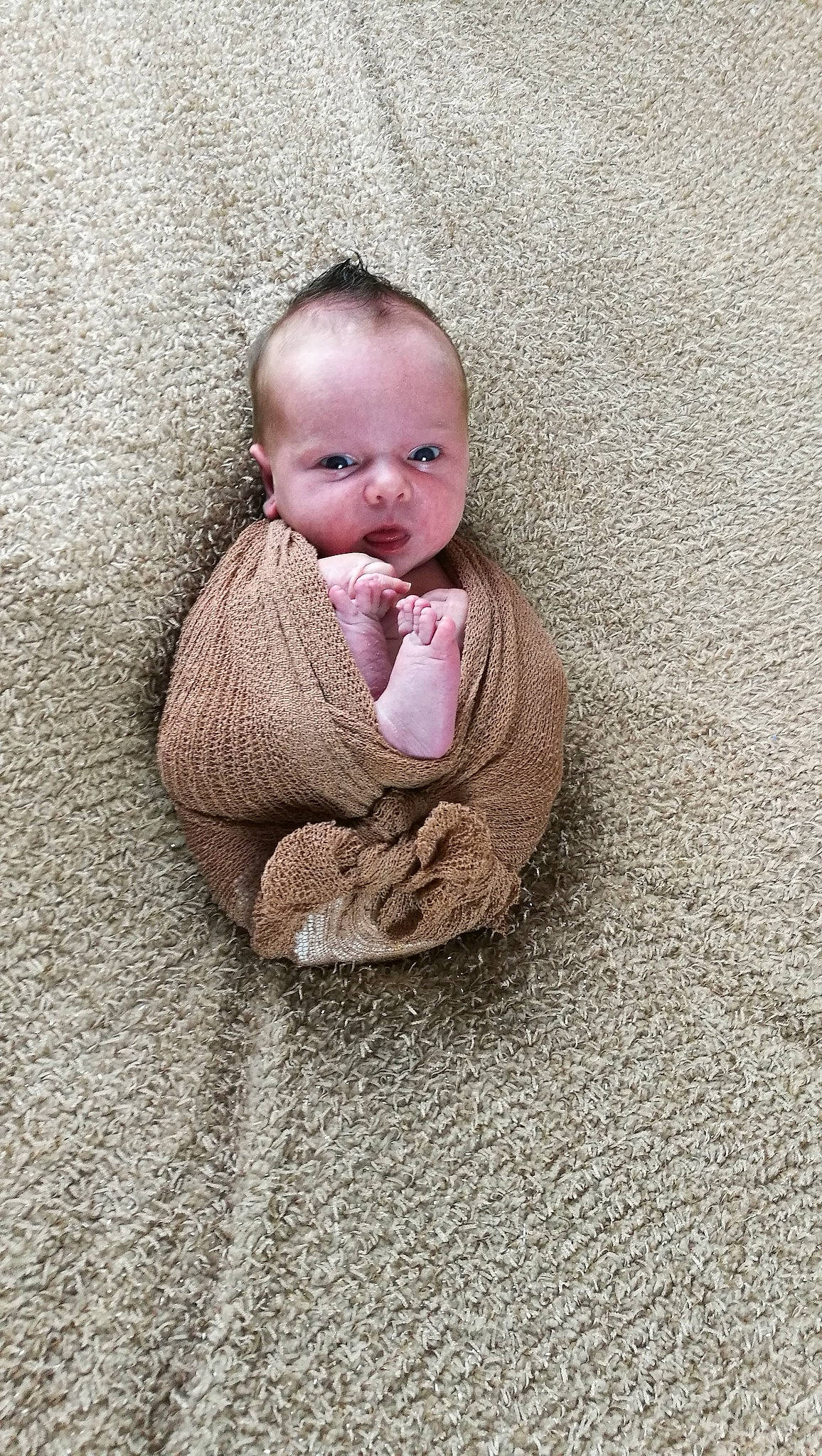 Victor participe au concours pour gagner de l'argent avec cette photo : baby, cheek, child, face, head, person, pink, skin, smile, toddler