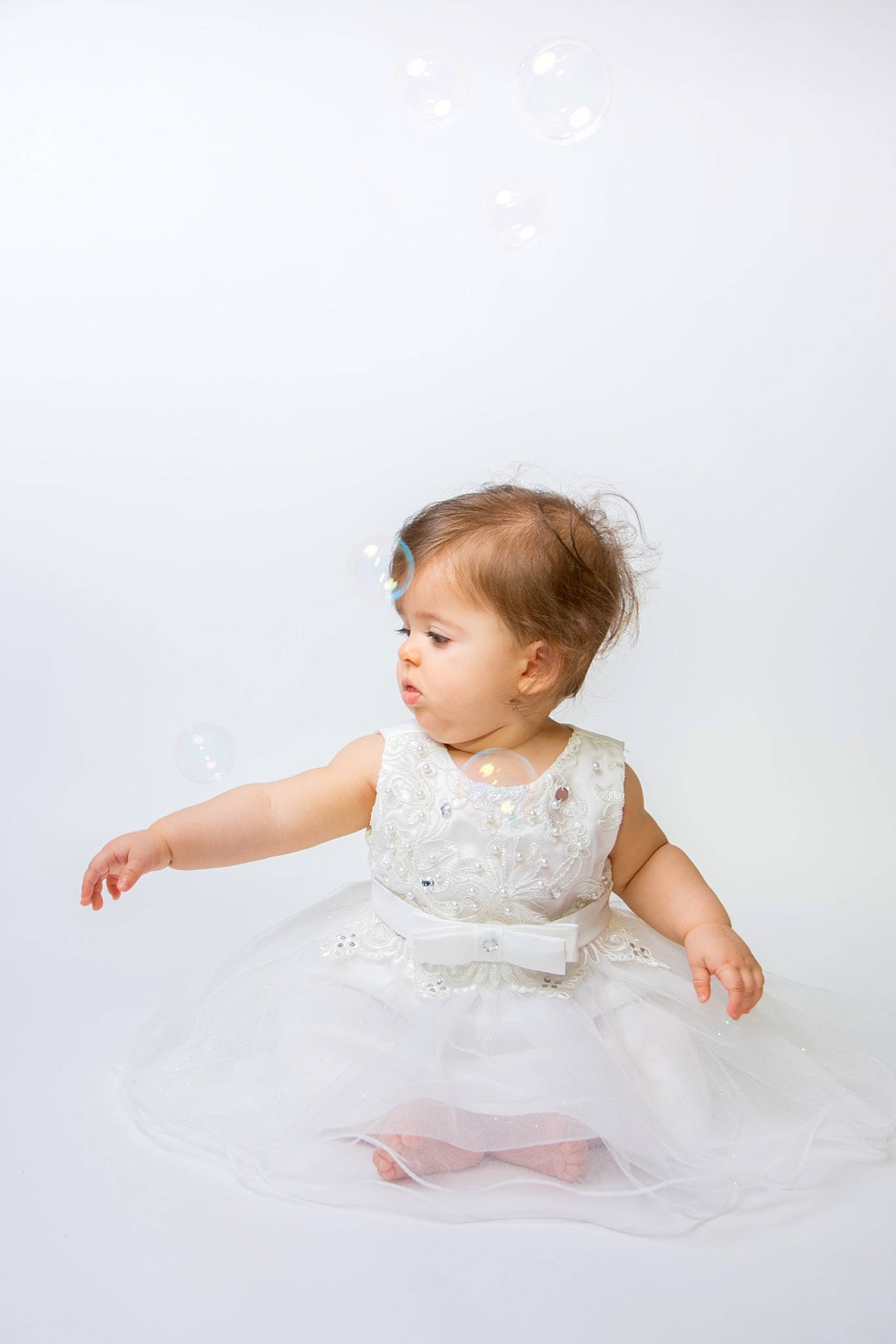 Krystale participe au concours pour gagner de l'argent avec cette photo : baby, ballet_tutu, child, dress, flash_photography, person, photo_shoot, photograph, photography, pink, portrait, portrait_photography, room, sitting, skin, standing, toddler, white