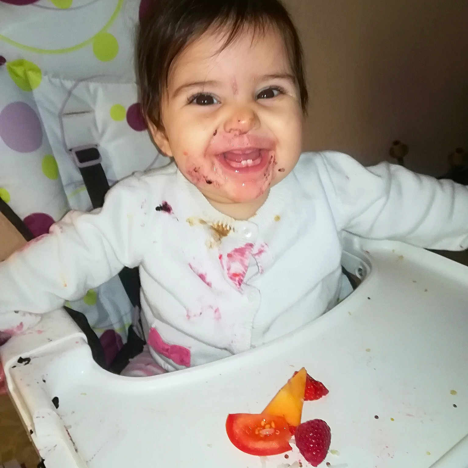 Alexia participe au concours pour gagner de l'argent avec cette photo : child, cook, cuisine, eating, food, girl, infant, joy, person, product, sweetness, toddler