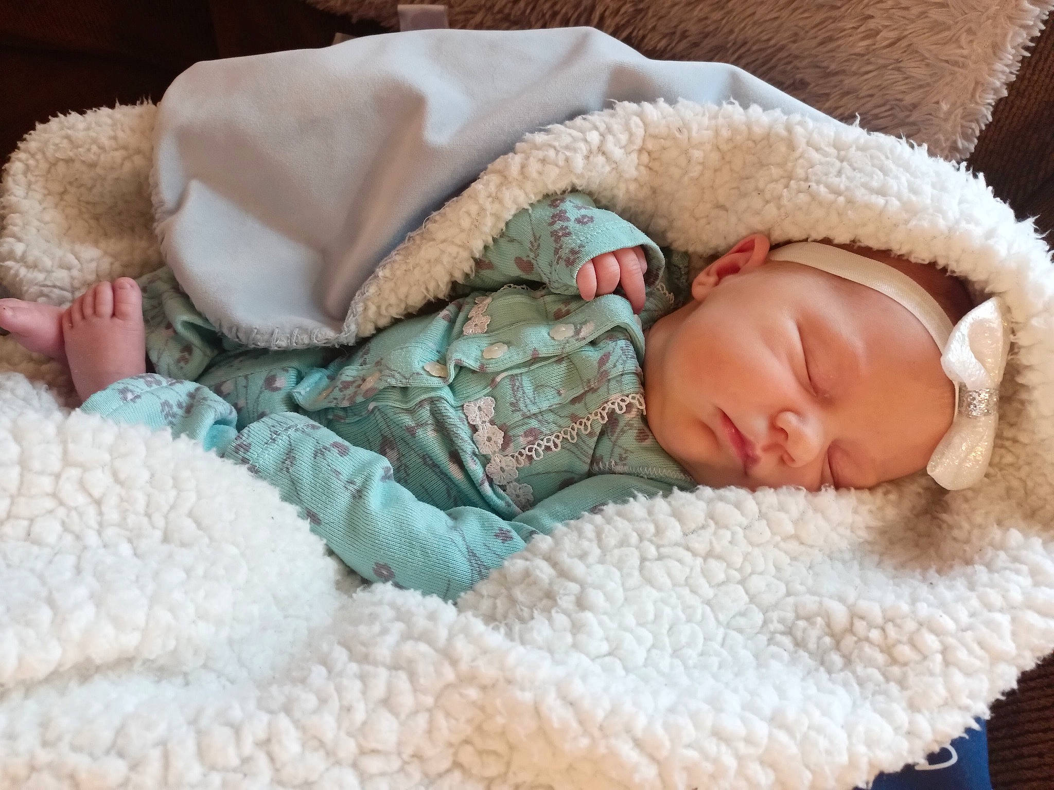 Penelope is registered to the contest to win money with this photo: baby, baby_sleeping, baby_toddler_clothing, bedtime, cap, cheek, child, comfort, fur, hand, head, headgear, knit_cap, linens, nap, person, product, skin, textile, toddler