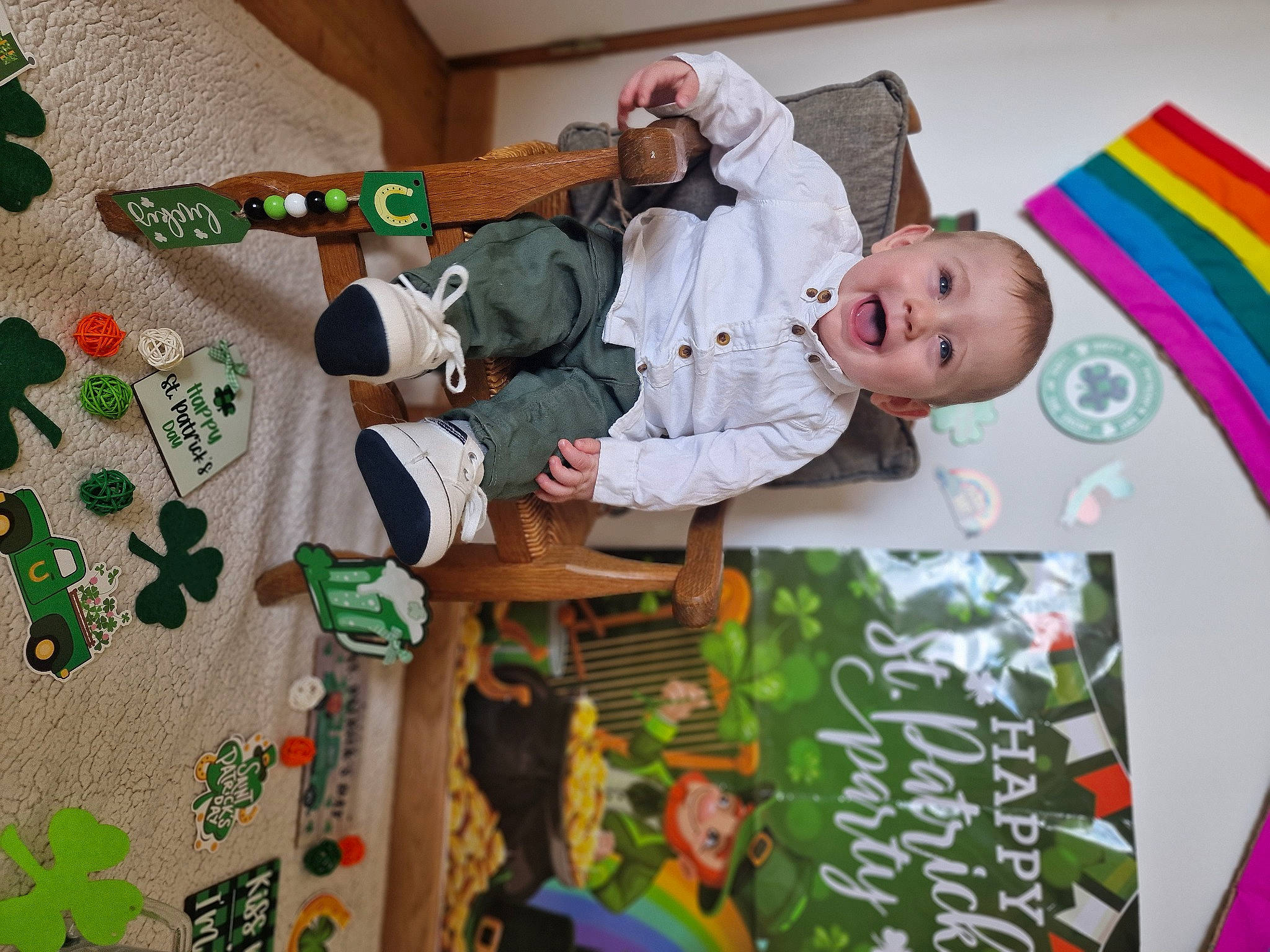 Maylon participe au concours pour gagner de l'argent avec cette photo : adaptation, baby, child, community, event, fun, green, handwriting, happy, hat, leisure, linens, organism, person, play, rainbow, room, t_shirt, toddler, tree