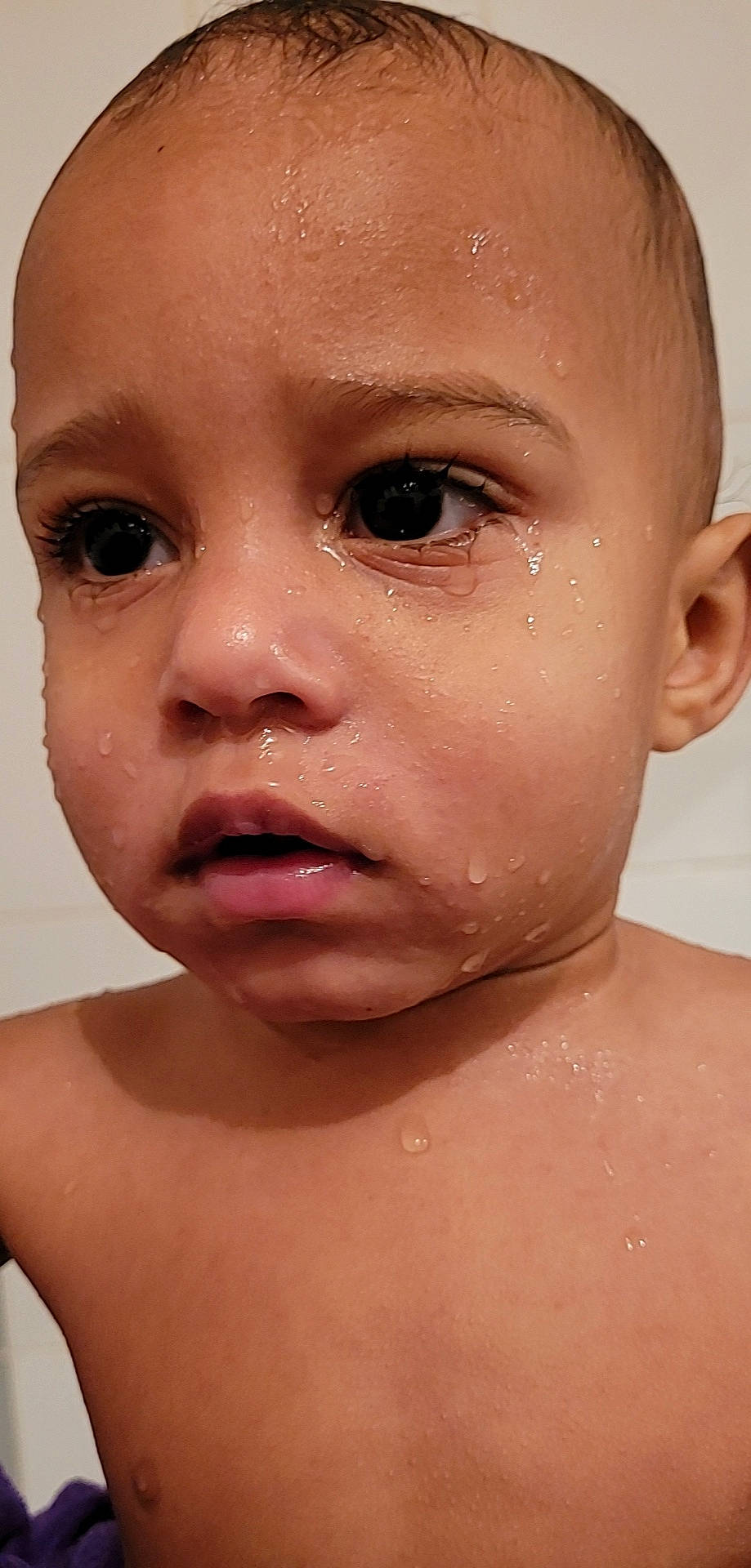 Leo participe au concours pour gagner de l'argent avec cette photo : cheek, chin, ear, eye, eyebrow, eyelash, facial_expression, forehead, hair, hairstyle, head, iris, jaw, lip, mouth, muscle, neck, nose, person, skin