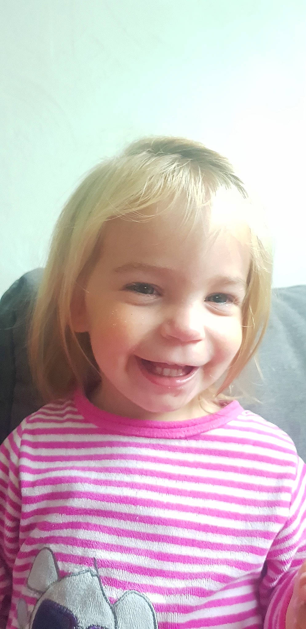 Maelys a rejoint le concours — aidez-le/la à gagner de superbes lots ! beauty, blond, cheek, child, chin, eye, face, facial_expression, forehead, hair, hairstyle, head, joy, lip, nose, organ, person, pink, skin, smile