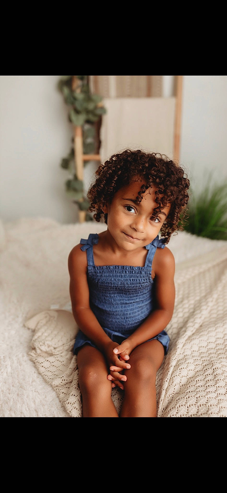 Jria is registered to the contest to win money with this photo: azure, black_hair, day_dress, dress, eye, face, fashion, fashion_design, flash_photography, hair, hairstyle, happy, iris, joy, lip, person, ringlet, shoulder, skin, smile