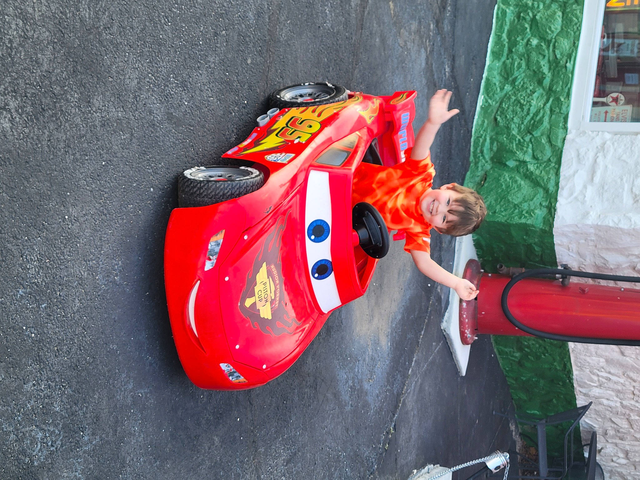 Easton is registered to the contest to win money with this photo: asphalt, auto_part, automotive_design, automotive_exterior, automotive_lighting, automotive_tire, automotive_wheel_system, boat, boats_and_boating_equipment_and_supplies, carmine, joy, motor_vehicle, person, personal_protective_equipment, race_car, radio_controlled_toy, toy, vehicle, water, water_transportation