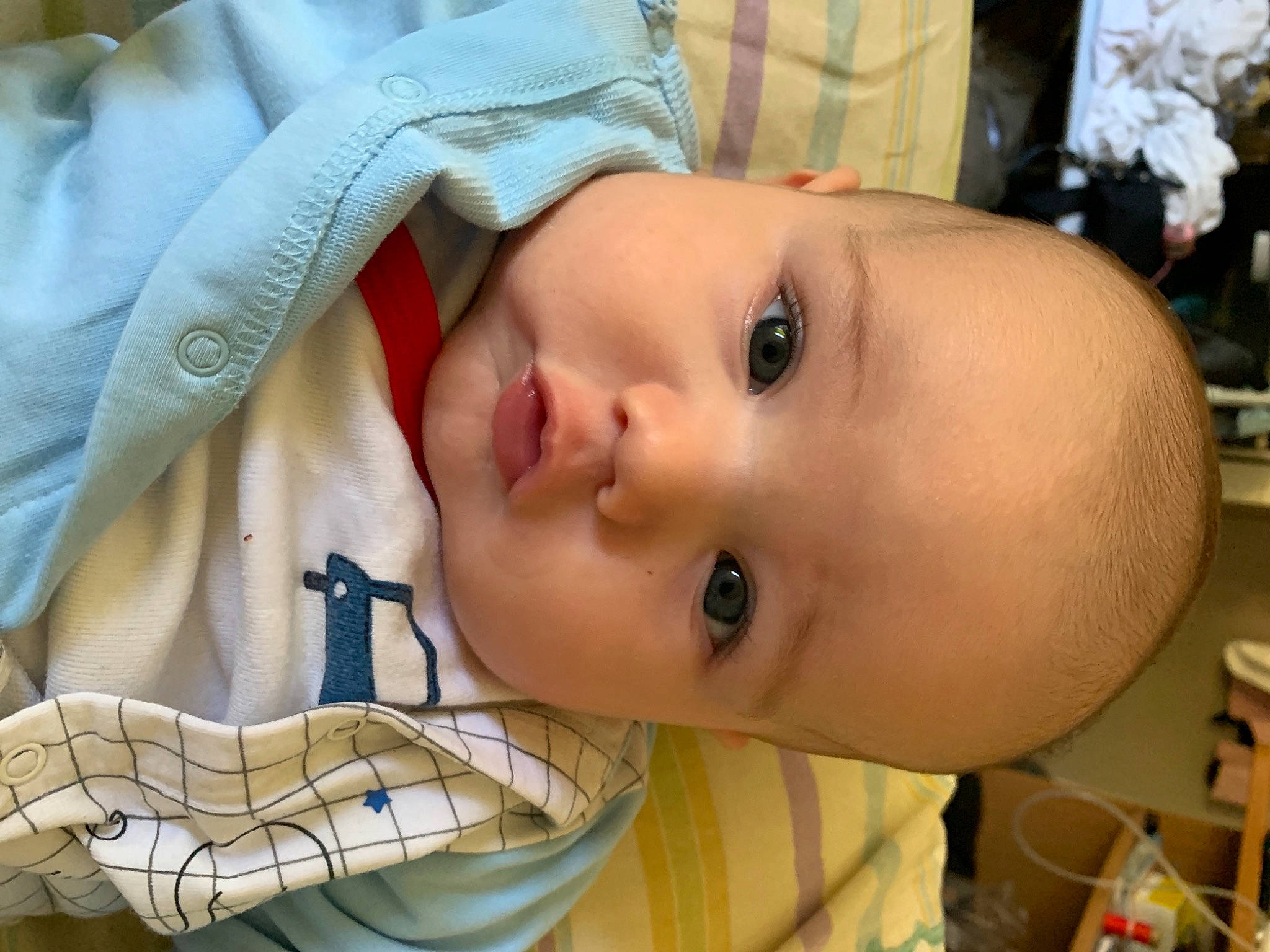 Sevastian participe au concours pour gagner de l'argent avec cette photo : baby, baby_toddler_clothing, cheek, child, chin, eye, eyebrow, eyelash, face, iris, lip, mammal, mouth, nose, organ, people, person, skin, smile, toddler