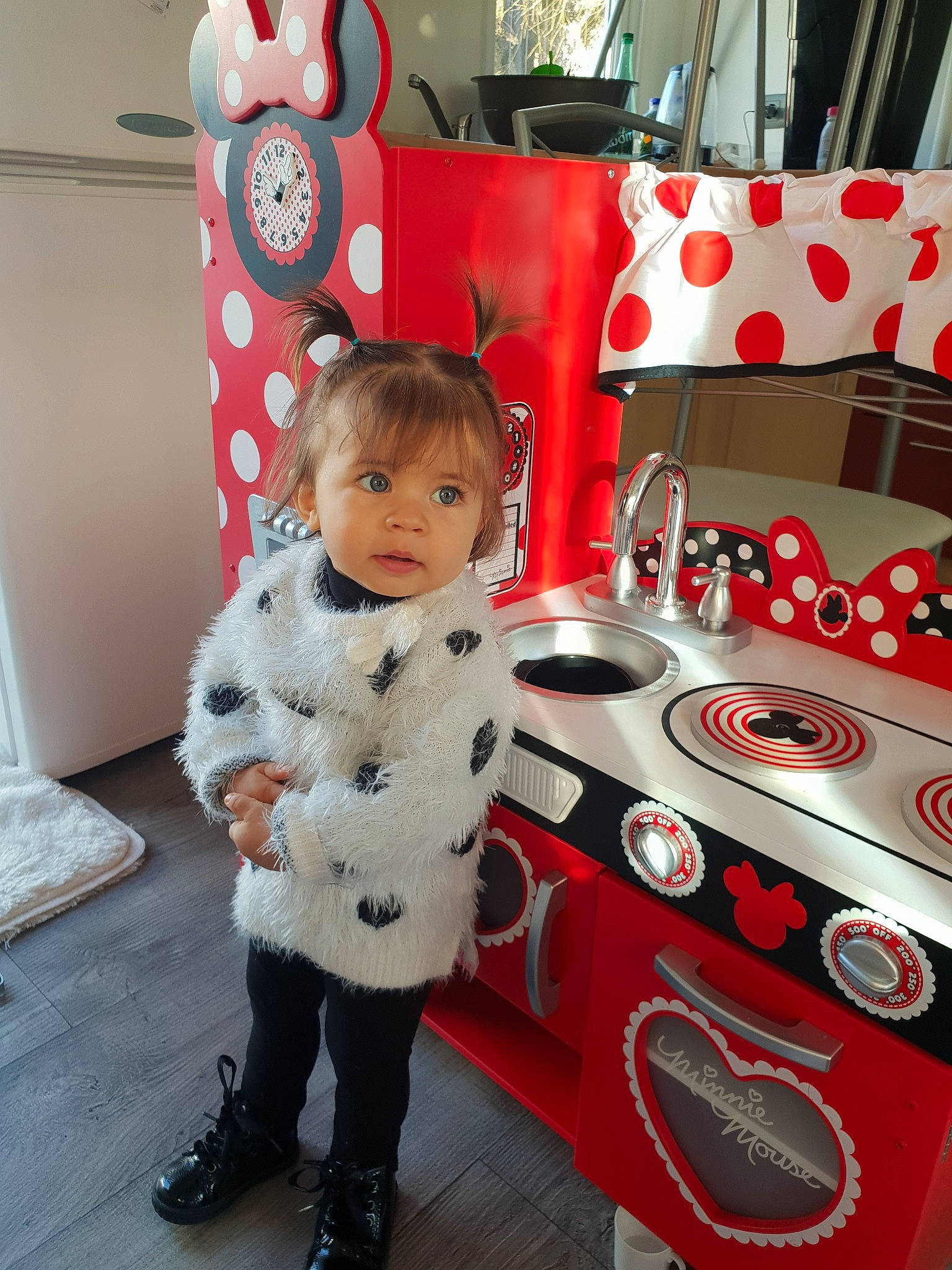 Sianna a rejoint le concours — aidez-le/la à gagner de superbes lots ! child, person, room, toddler