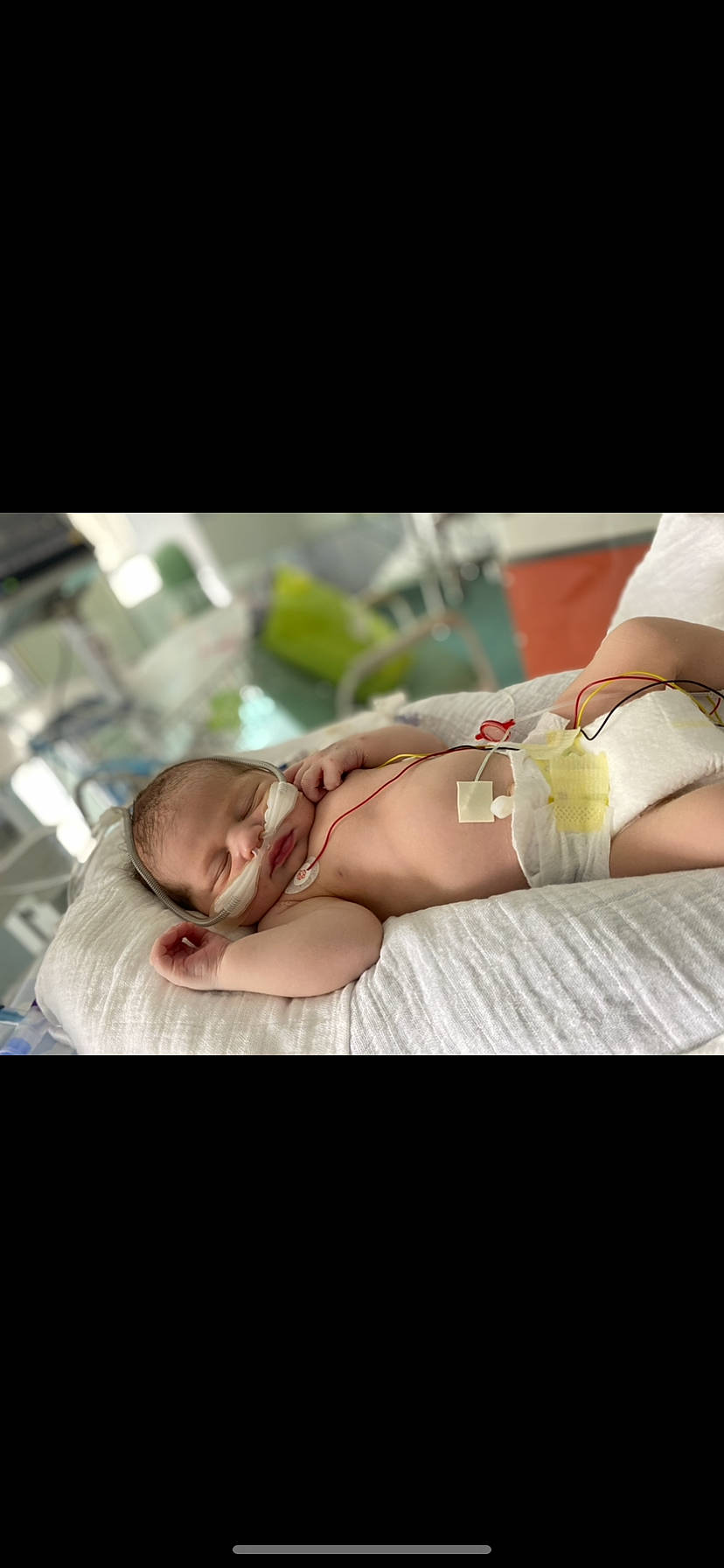 Zahyan a rejoint le concours — aidez-le/la à gagner de superbes lots ! abdomen, brassiere, chest, child, comfort, event, fashion_accessory, finger, flash_photography, foot, happy, human_leg, jewellery, knee, lingerie, nail, person, sitting, thigh, undergarment