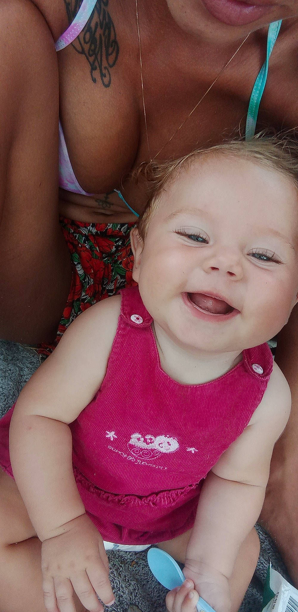 Nalya a rejoint le concours — aidez-le/la à gagner de superbes lots ! baby, baby_toddler_clothing, cheek, chin, eye, eyebrow, eyelash, face, happy, head, human, iris, lip, mouth, muscle, neck, nose, organ, person, skin