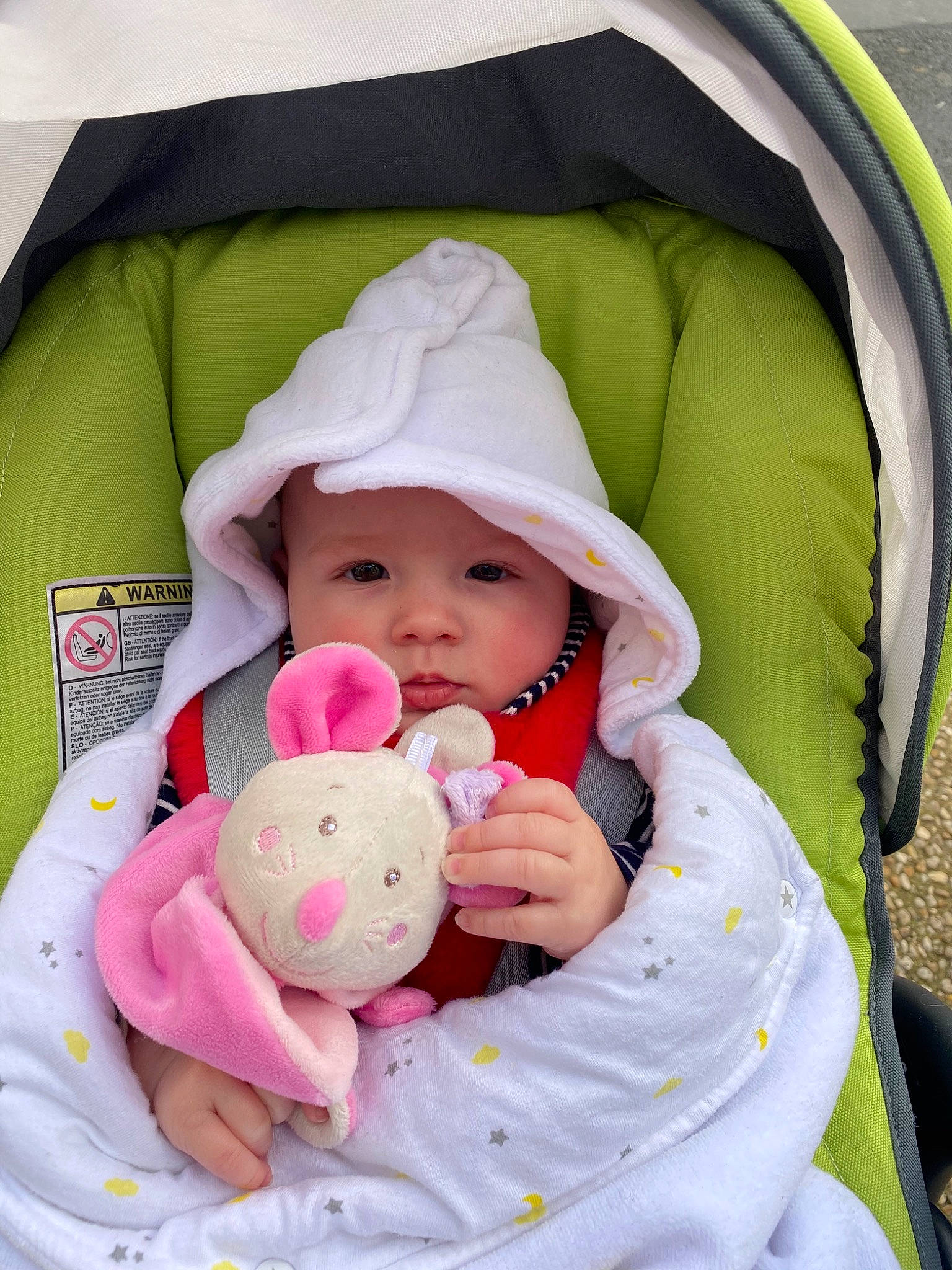 énora participe au concours pour gagner de l'argent avec cette photo : baby, baby_products, baby_toys, child, headwear, person, pink, play, product, room, skin, toddler