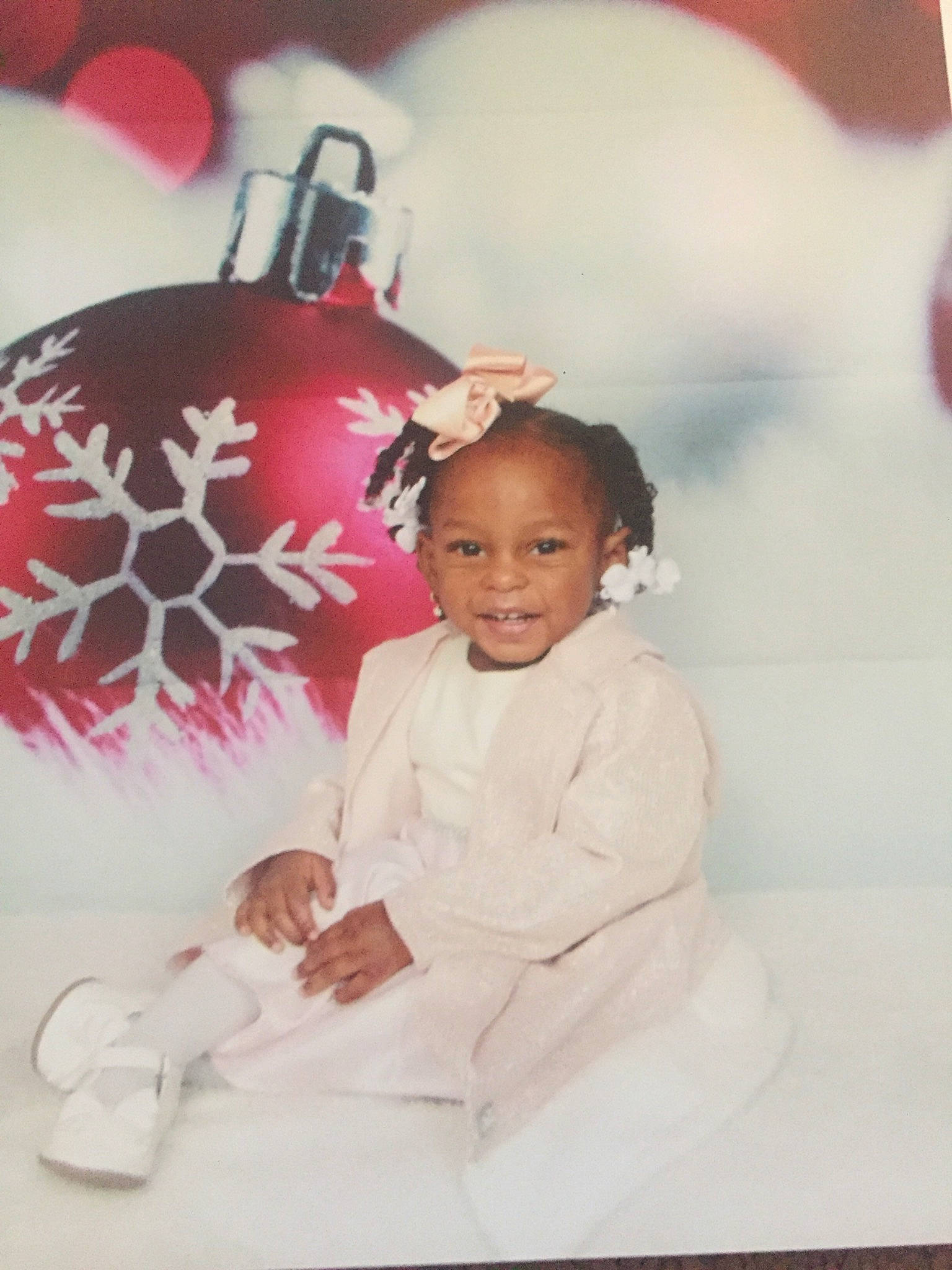 Leighla is registered to the contest to win money with this photo: child, hair_accessory, infant, joy, person, pink, product, toddler