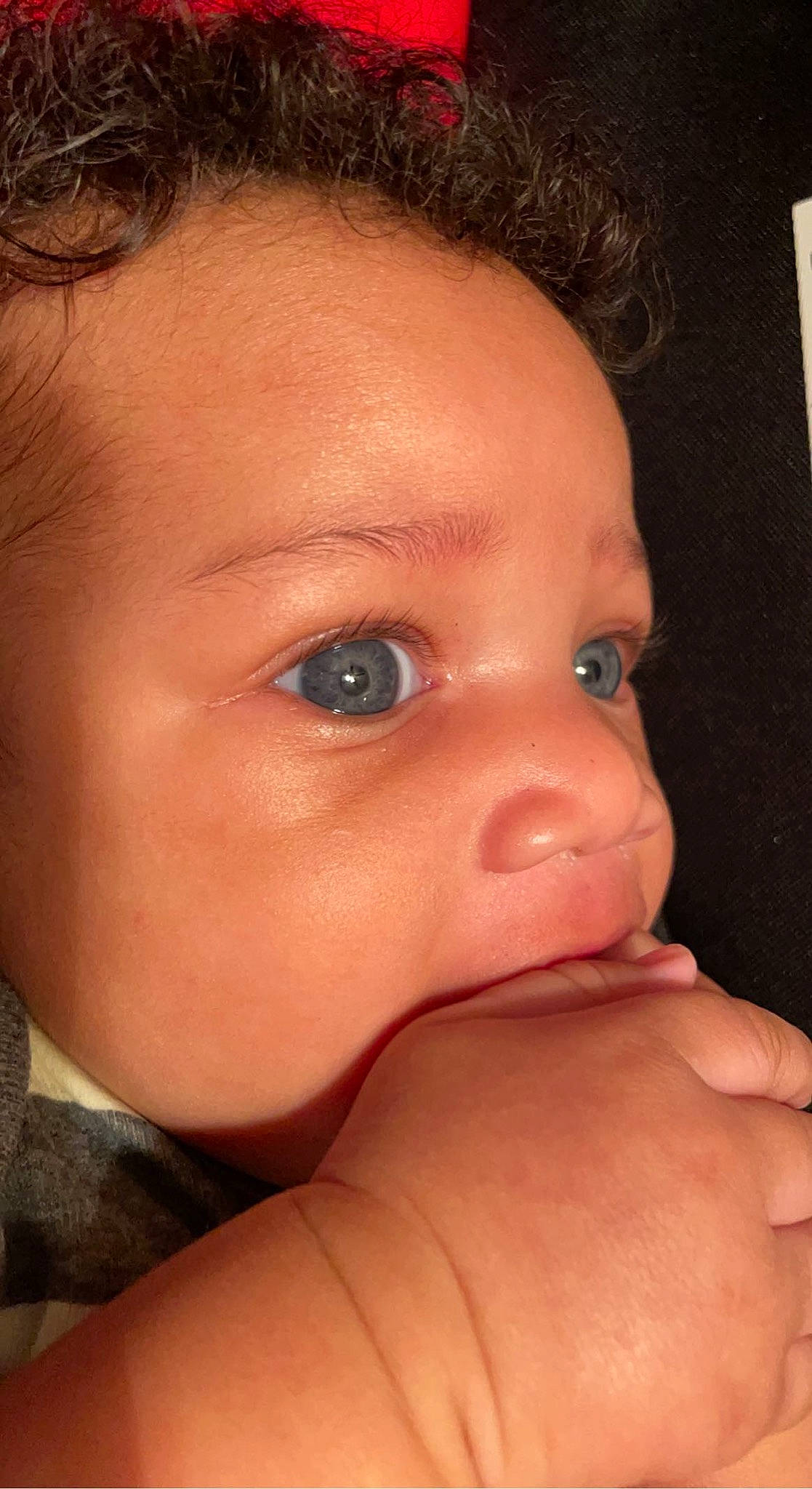 Kace is registered to the contest to win money with this photo: arm, baby, cheek, chest, ear, eye, eyebrow, eyelash, finger, forehead, gesture, hand, human_body, iris, jaw, lip, mouth, neck, nose, person