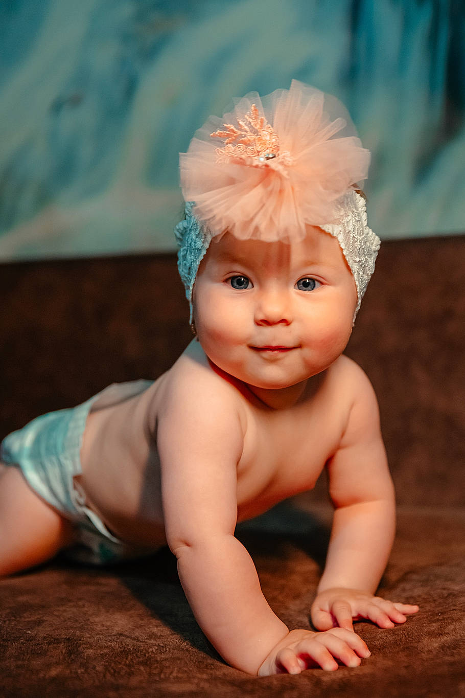 Carina is registered to the contest to win money with this photo: baby, baby_toddler_clothing, cap, eye, flash_photography, flooring, foot, fun, grass, happy, hat, headgear, headpiece, headwear, iris, lip, people_in_nature, person, skin, smile