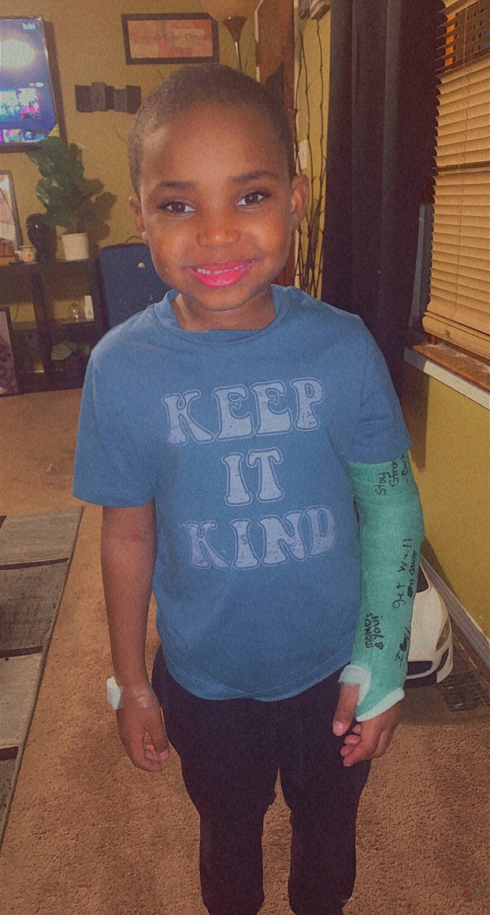 Jace is registered to the contest to win money with this photo: black, cool, eyebrow, facial_expression, forehead, hairstyle, happy, head, houseplant, jaw, joint, joy, mouth, neck, organ, person, shoulder, sleeve, smile, standing