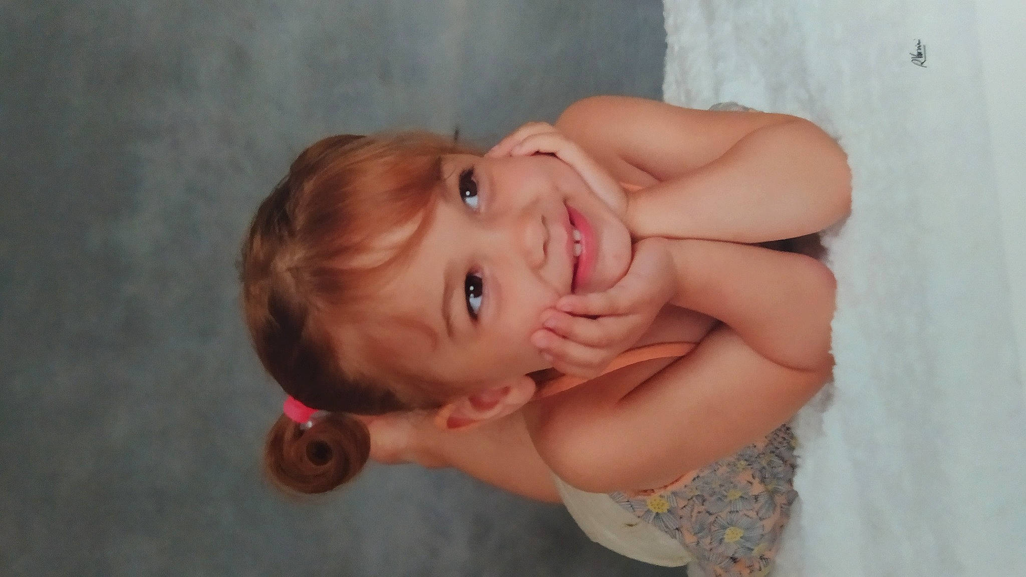 Luna a rejoint le concours — aidez-le/la à gagner de superbes lots ! baby, beauty, cheek, chest, dress, elbow, eye, eyebrow, eyelash, face, flash_photography, gesture, happy, iris, joy, lip, nose, person, skin, smile