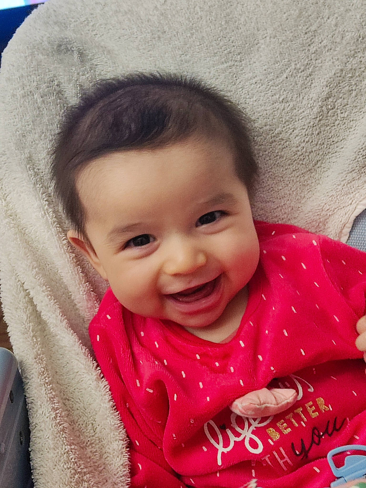 Hanaé a rejoint le concours — aidez-le/la à gagner de superbes lots ! baby, baby_toddler_clothing, cheek, chin, eye, eyebrow, facial_expression, hairstyle, happy, iris, joy, lip, mammal, mouth, nose, person, product, skin, sleeve, smile