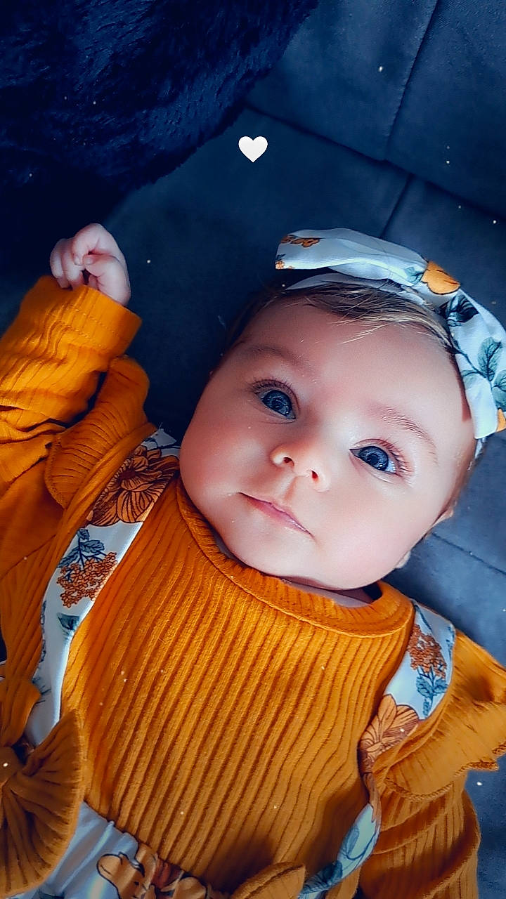 Allya a rejoint le concours — aidez-le/la à gagner de superbes lots ! baby, baby_products, baby_toddler_clothing, cap, cheek, child, cool, electric_blue, fashion_accessory, fun, happy, hat, headgear, headwear, lip, nose, organ, person, portrait_photography, skin