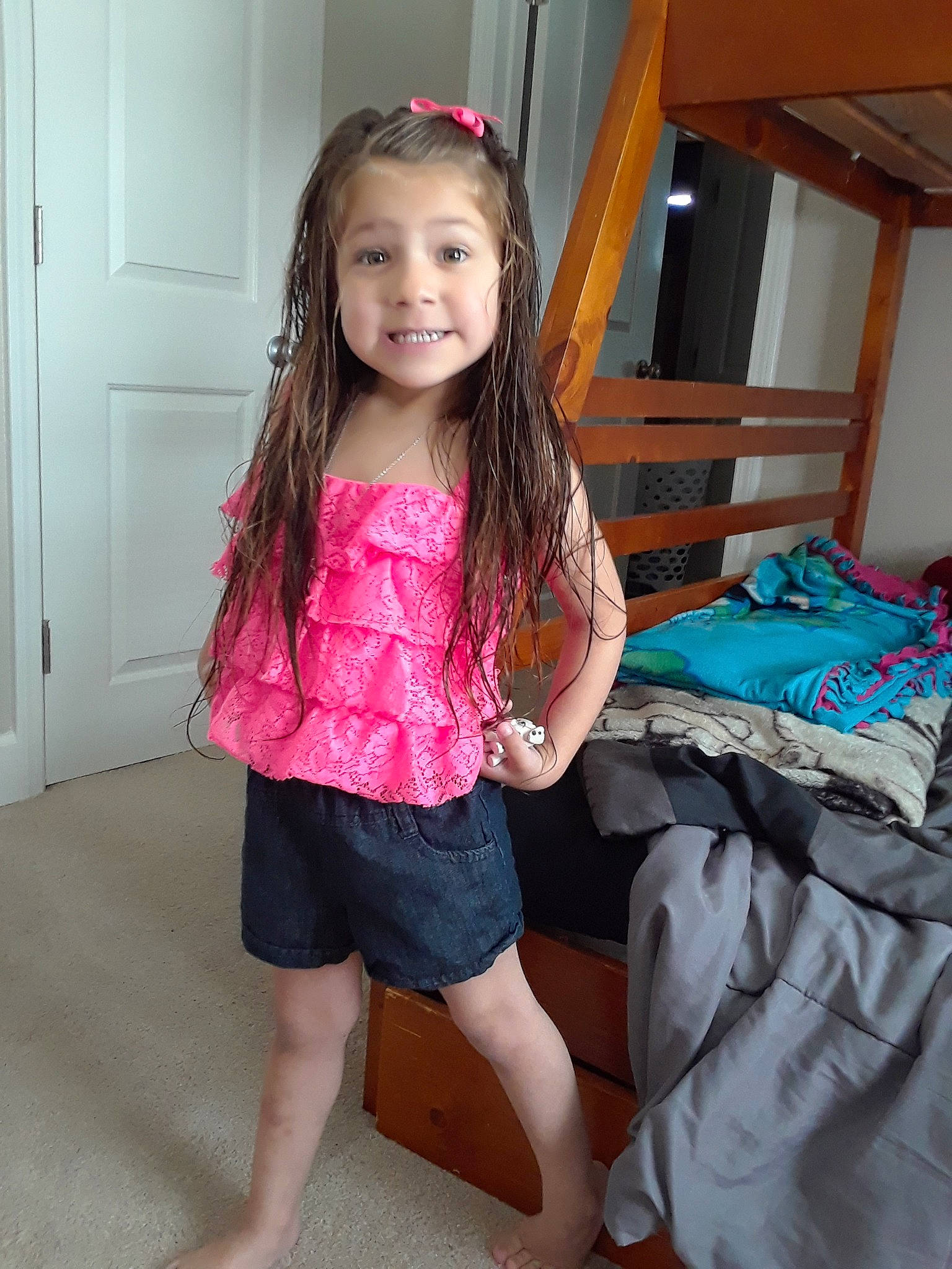 Jaylah is registered to the contest to win money with this photo: child, child_model, joy, leg, long_hair, person, pink, shoulder, sitting, smile, toddler