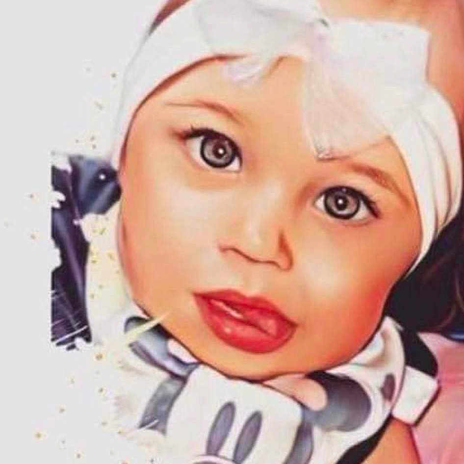 Tessia participe au concours pour gagner de l'argent avec cette photo : art, baby, brown_hair, cheek, child, eyelash, fashion_accessory, fictional_character, happy, illustration, iris, jaw, lip, nose, paint, painting, selfie, t_shirt, toddler, vintage_clothing