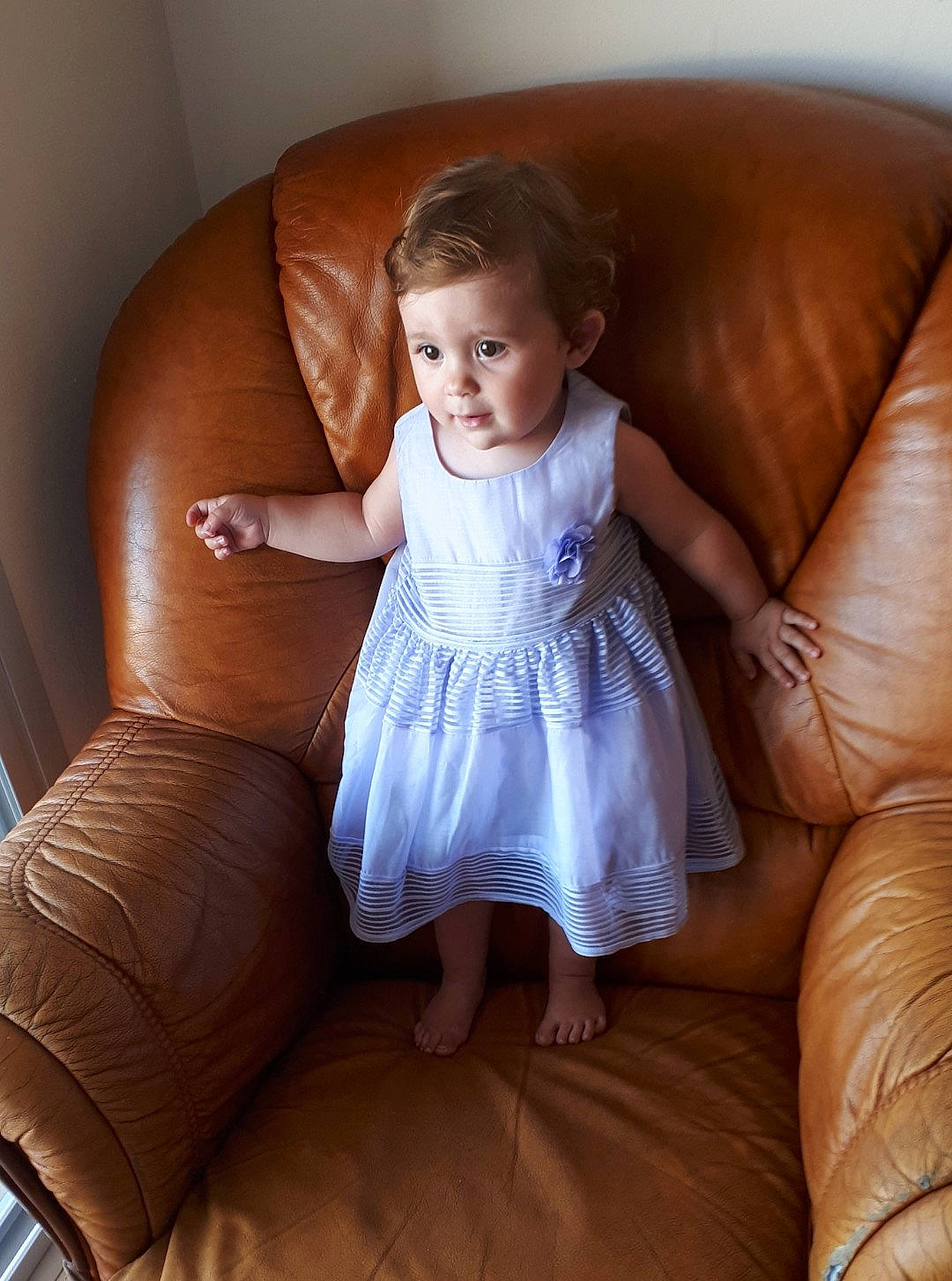 Adriana participe au concours pour gagner de l'argent avec cette photo : child, furniture, girl, infant, person, product, sitting, toddler