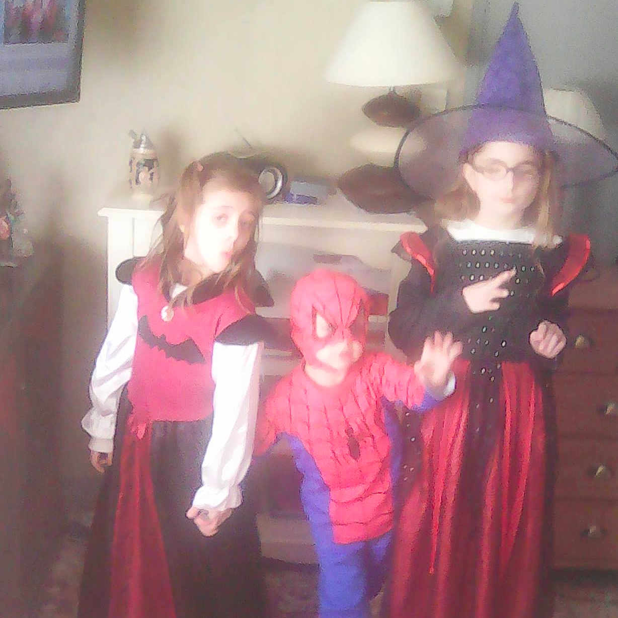 Kalyanne a rejoint le concours — aidez-le/la à gagner de superbes lots ! child, costume, fun, girl, outerwear, pink, product, room, toddler