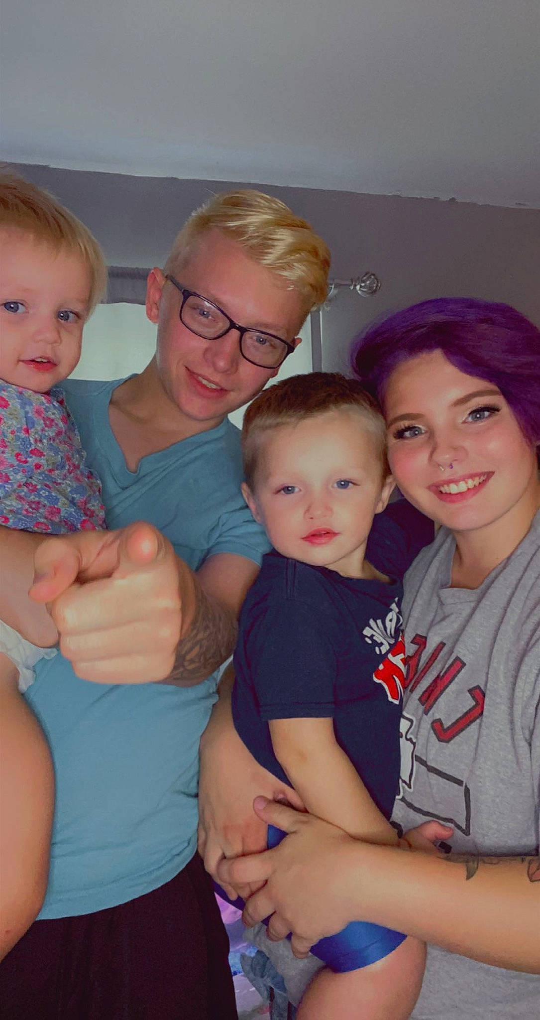 Felix is registered to the contest to win money with this photo: arm, cheek, chin, clothing, eye, facial_expression, fun, glasses, hair, hand, happy, head, iris, joint, joy, muscle, person, product, shoulder, skin