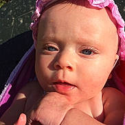 Éléana participe au concours pour gagner de l'argent avec cette photo :