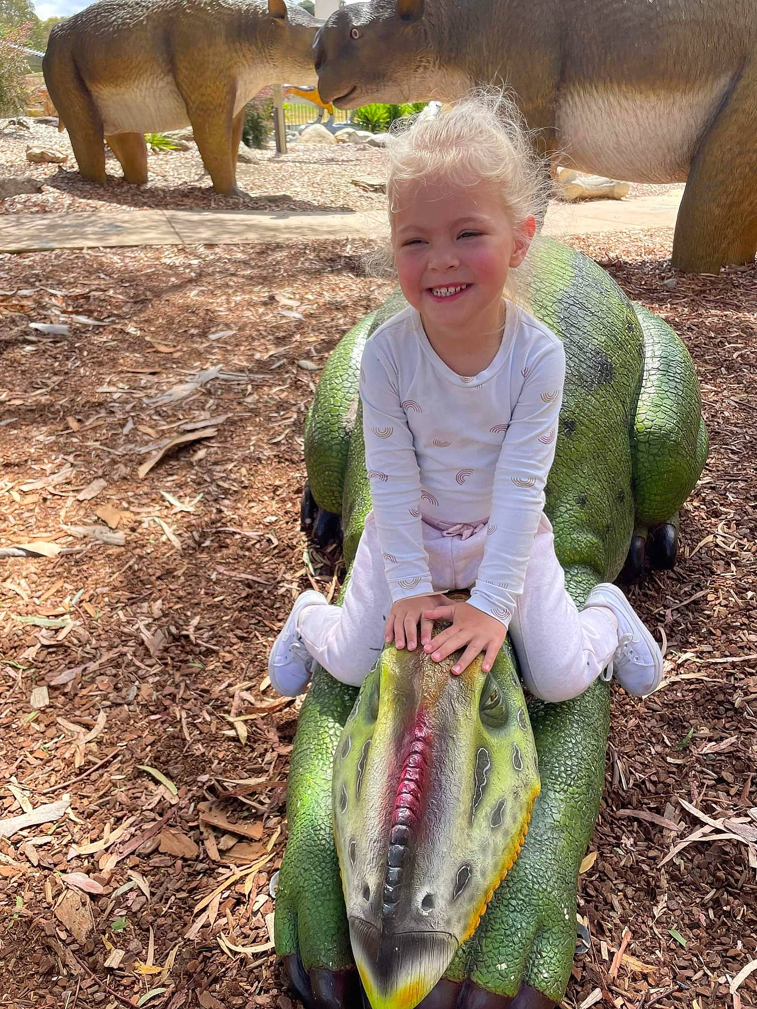 Serayah is registered to the contest to win money with this photo: adaptation, baby_toddler_clothing, child, grass, green, happy, joy, landscape, people_in_nature, person, photograph, sitting, smile, soil, t_shirt, terrestrial_animal, toddler