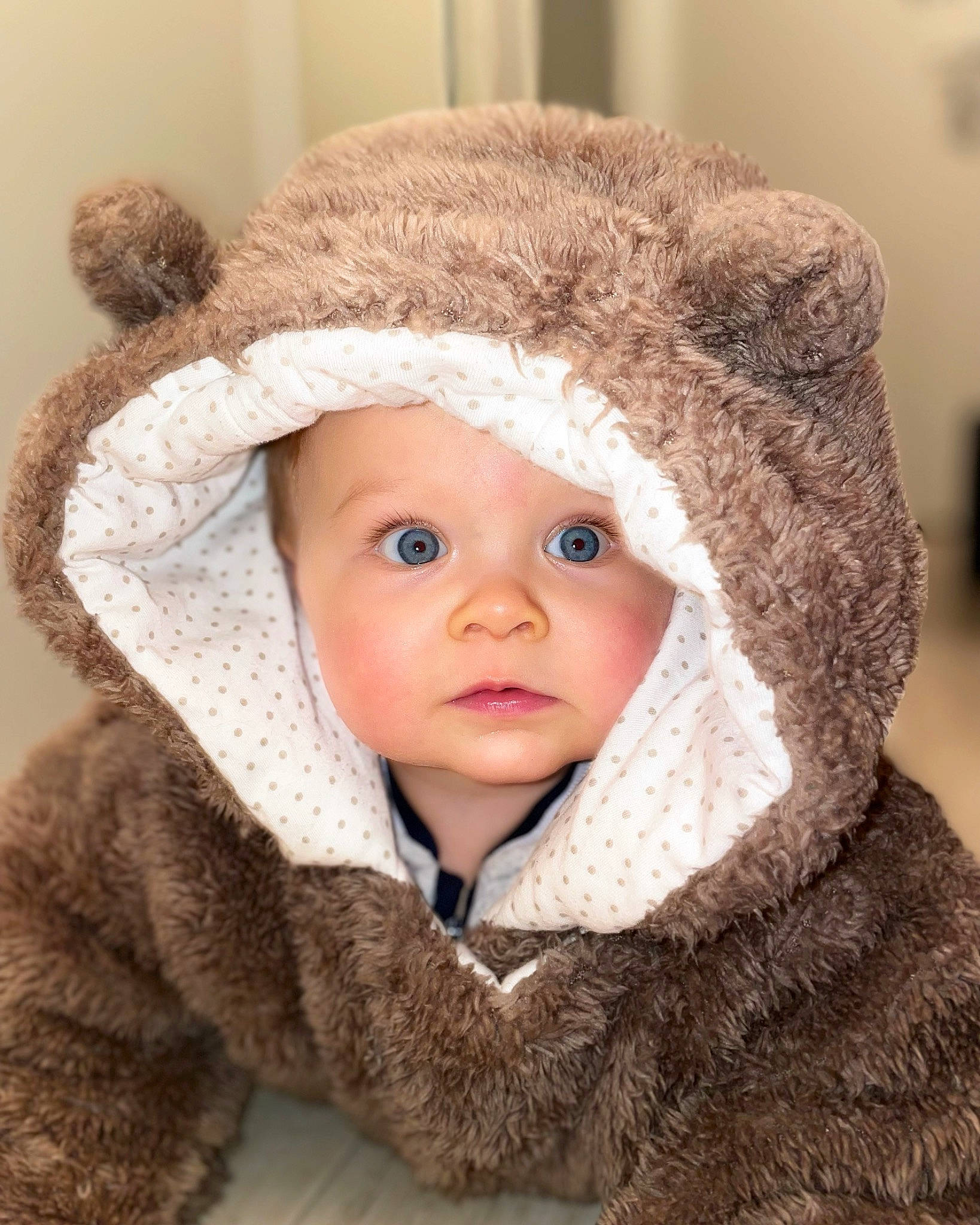 Mayden a rejoint le concours — aidez-le/la à gagner de superbes lots ! baby, cap, cheek, child, comfort, face, fur_clothing, head, headgear, headwear, jacket, knit_cap, lip, nose, organ, outerwear, parka, person, skin, toddler