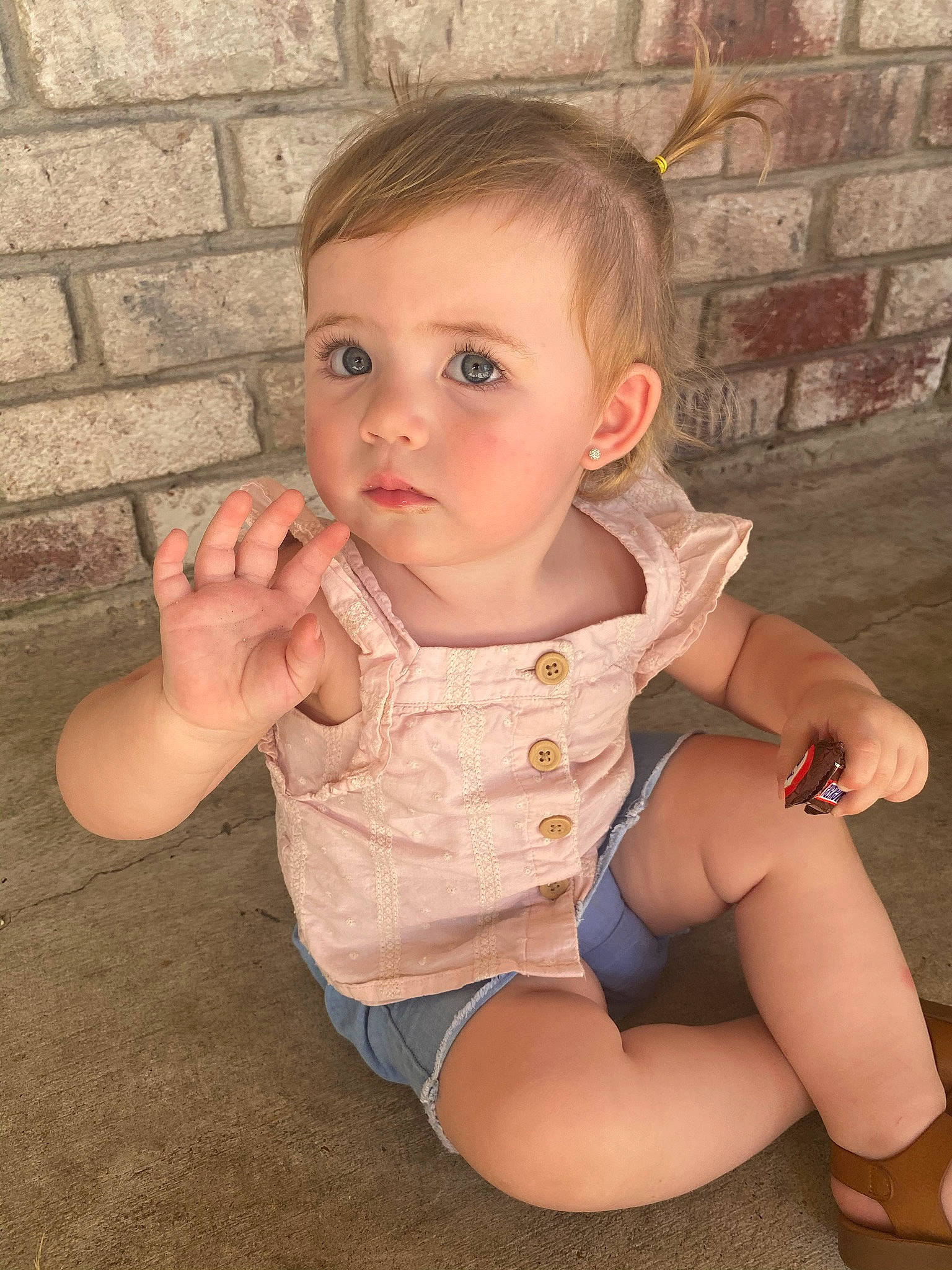 Haizley is registered to the contest to win money with this photo: baby, baby_toddler_clothing, blond, cheek, child, ear, finger, foot, iris, lap, nail, person, skin, sock, thumb, toddler, toe