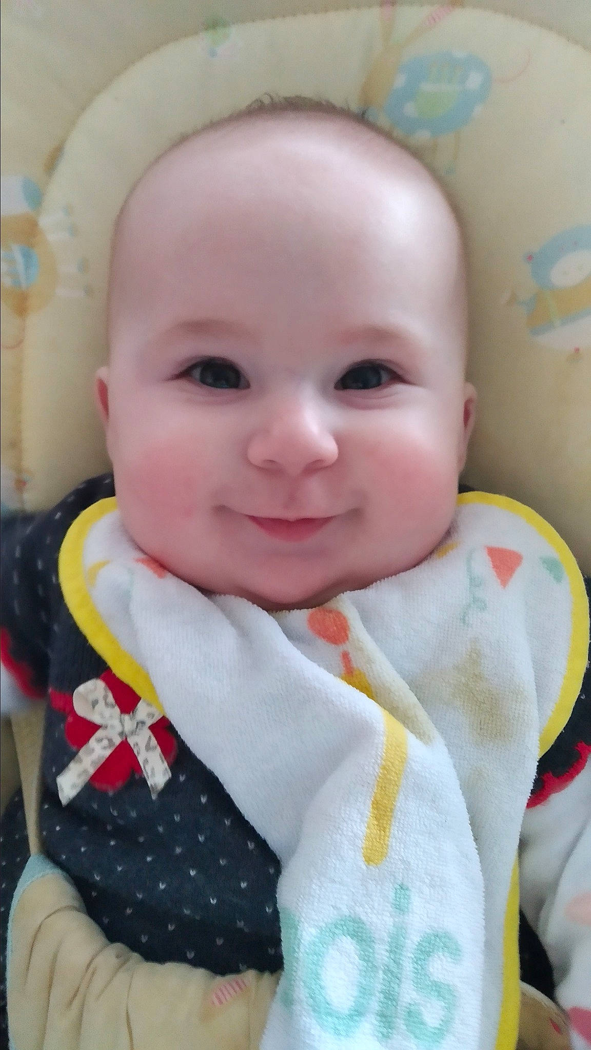 Balentina participe au concours pour gagner de l'argent avec cette photo : baby, cheek, child, eye, face, head, joy, lip, mouth, nose, person, skin, smile, toddler