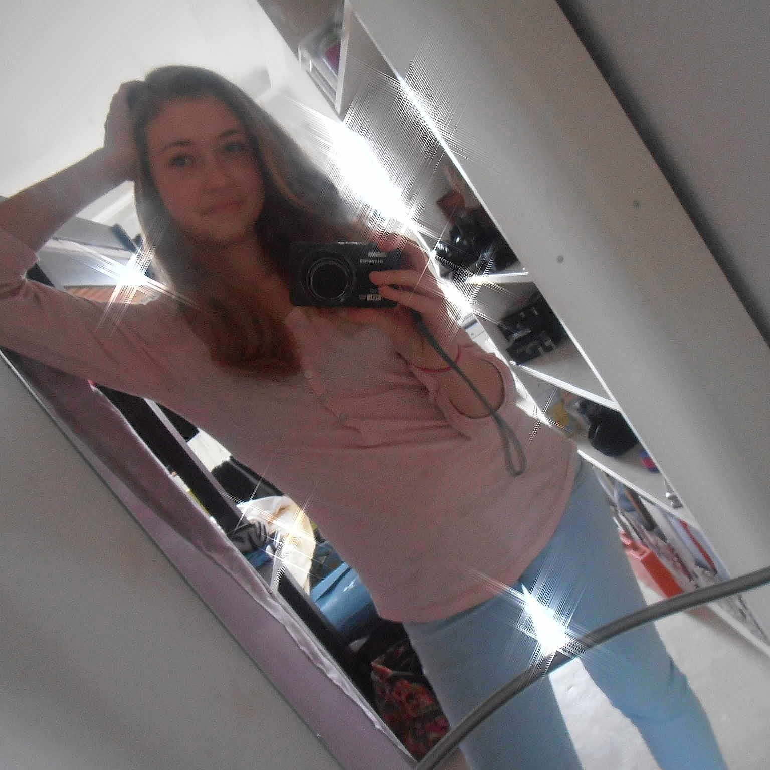 Lauryn participe au concours pour gagner de l'argent avec cette photo :