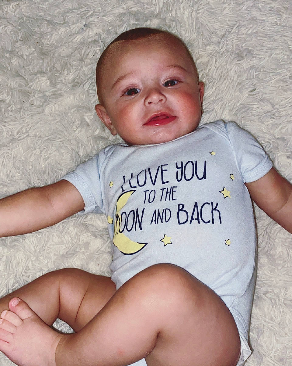 Ace is registered to the contest to win money with this photo: arm, cheek, chin, eye, facial_expression, hair, hairstyle, hand, joint, leg, lip, mouth, muscle, nose, person, photograph, shoulder, skin, smile, stomach