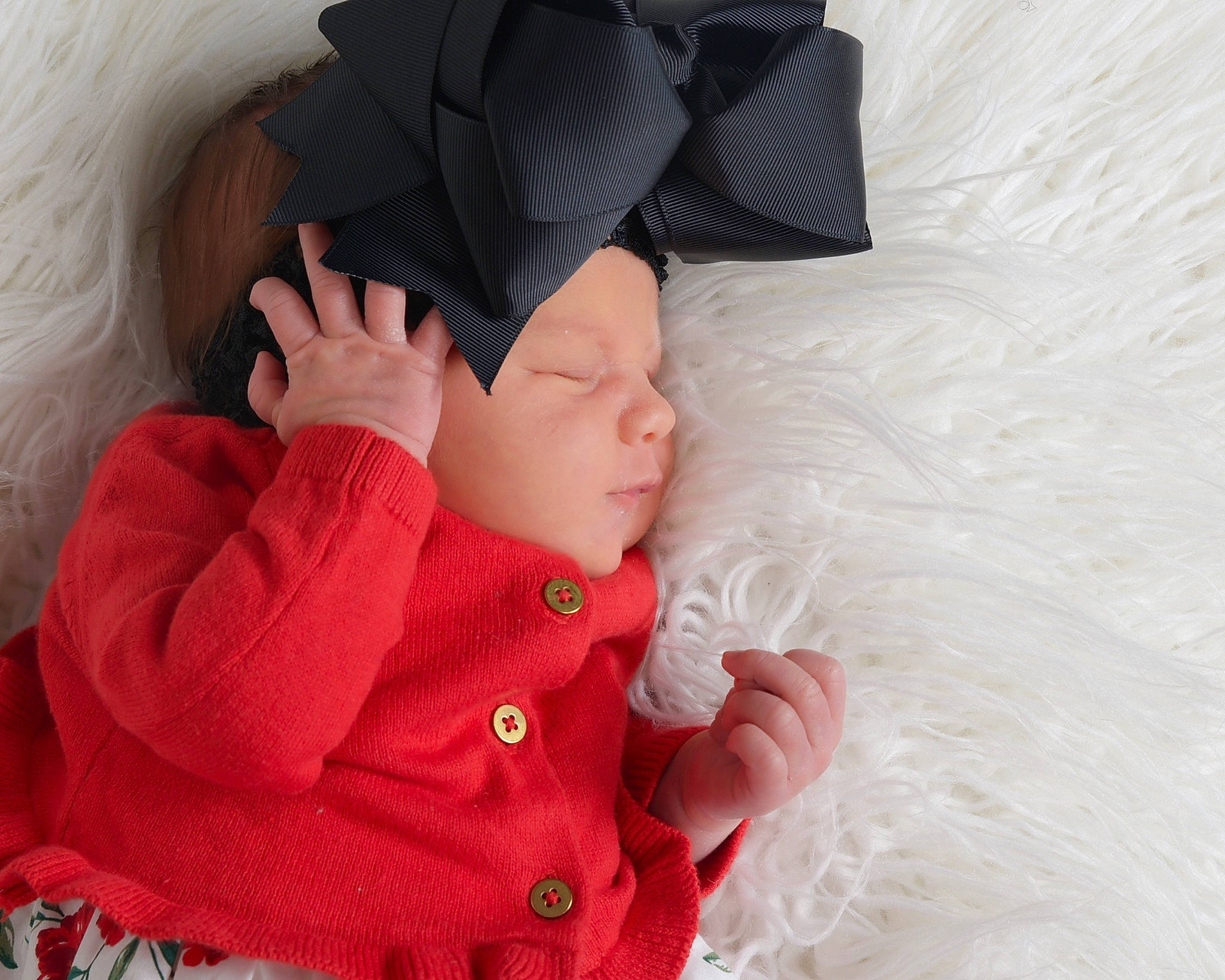 Katelyn is registered to the contest to win money with this photo: baby, baby_toddler_clothing, cap, child, comfort, facial_expression, finger, fur, gesture, glove, hand, happy, headgear, jacket, outerwear, person, pink, skin, sleeve, toddler