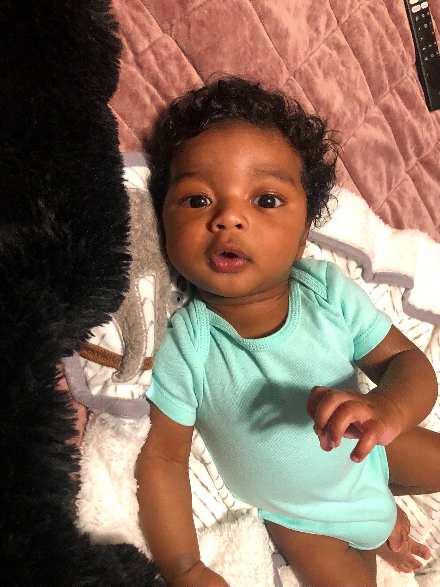 Jasai is registered to the contest to win money with this photo: black_hair, cheek, chin, cool, eye, face, facial_expression, flash_photography, gesture, hair, happy, head, human_body, iris, mouth, neck, nose, person, skin, toddler