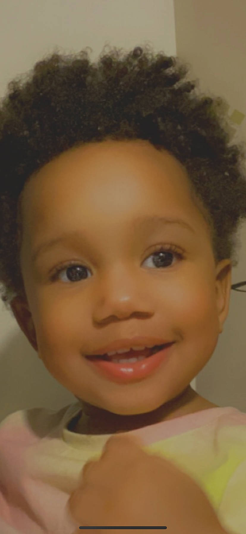 Lauryn is registered to the contest to win money with this photo: cheek, chin, eye, eyebrow, eyelash, face, facial_expression, forehead, hair, hairstyle, head, human, jheri_curl, joy, lip, mouth, nose, organ, person, skin