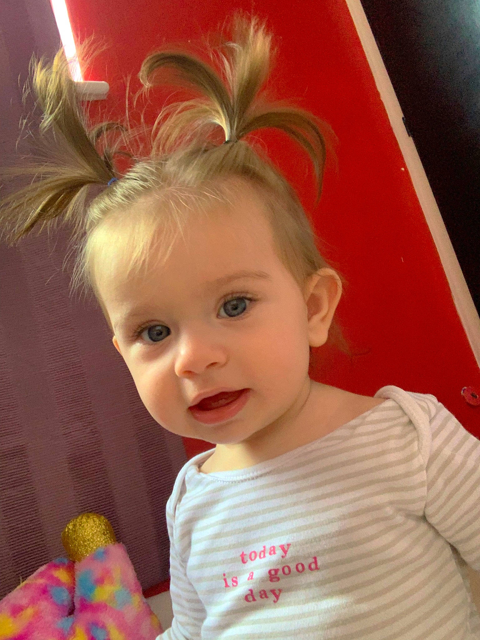 Daria is registered to the contest to win money with this photo: baby, cheek, child, ear, eye, face, forehead, hair, hair_accessory, head, iris, lip, nose, person, pink, skin, smile, toddler