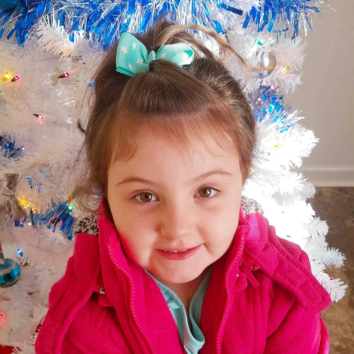 Sarah Jane is registered to the contest to win money with this photo: brown_hair, cheek, child, christmas, ear, face, girl, hair_accessory, happiness, head, headband, headgear, headpiece, holiday, infant, iris, person, smile, toddler