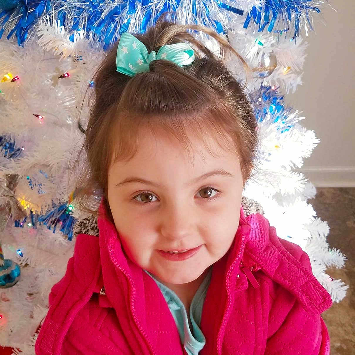 Sarah Jane is registered to the contest to win money with this photo: brown_hair, cheek, child, christmas, ear, face, girl, hair_accessory, happiness, head, headband, headgear, headpiece, holiday, infant, iris, person, smile, toddler