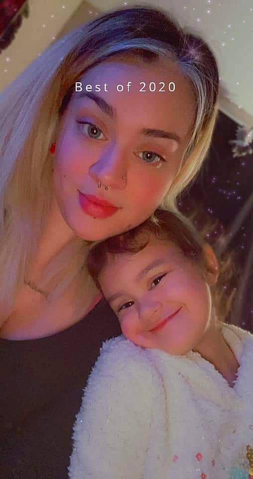 Lavinia is registered to the contest to win money with this photo: bridal_accessory, cool, dress, eye, eye_liner, eyebrow, eyelash, face, flash_photography, hair, happy, iris, joy, lip, mouth, nose, organ, person, pink, shoulder