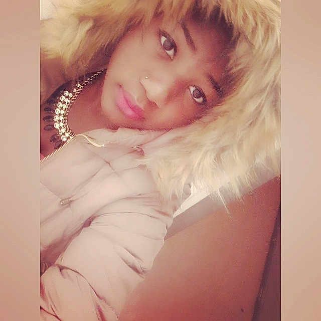 Mariana participe au concours pour gagner de l'argent avec cette photo :