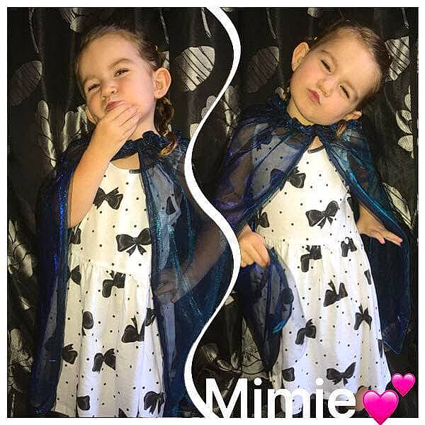 Shayna a rejoint le concours — aidez-le/la à gagner de superbes lots ! child, coat, design, fashion, jacket, leather_jacket, neck, outerwear, pattern, person, photo_caption, photography, product, sleeve, t_shirt, textile, toddler, top