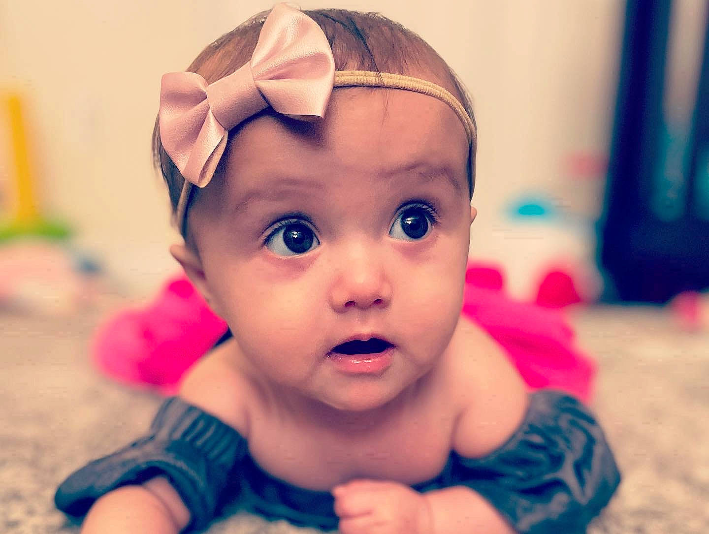 Kenslie is registered to the contest to win money with this photo: cheek, child, ear, eye, eyebrow, eyelash, facial_expression, finger, flash_photography, forehead, hand, happy, human_body, iris, lip, mouth, nose, person, skin, smile