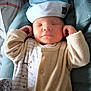 Evann a rejoint le concours — aidez-le/la à gagner de superbes lots ! baby, bed, blanket, bodypart, cap, clothing, face, finger, furniture, glove, hand, hat, head, knitwear, newborn, person, photography, portrait, sleeping, sweater